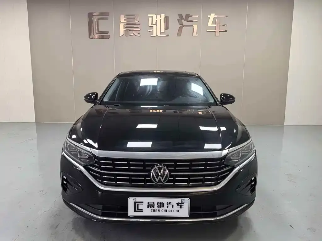 Volkswagen Passat — фото 10