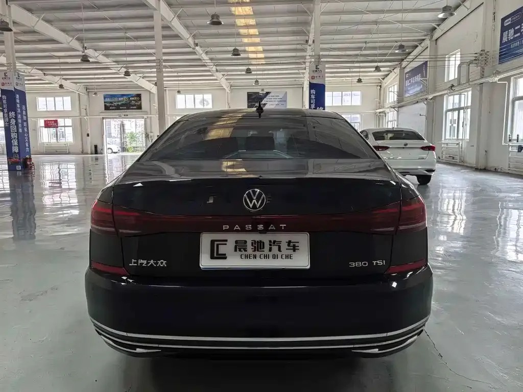 Volkswagen Passat — фото 4