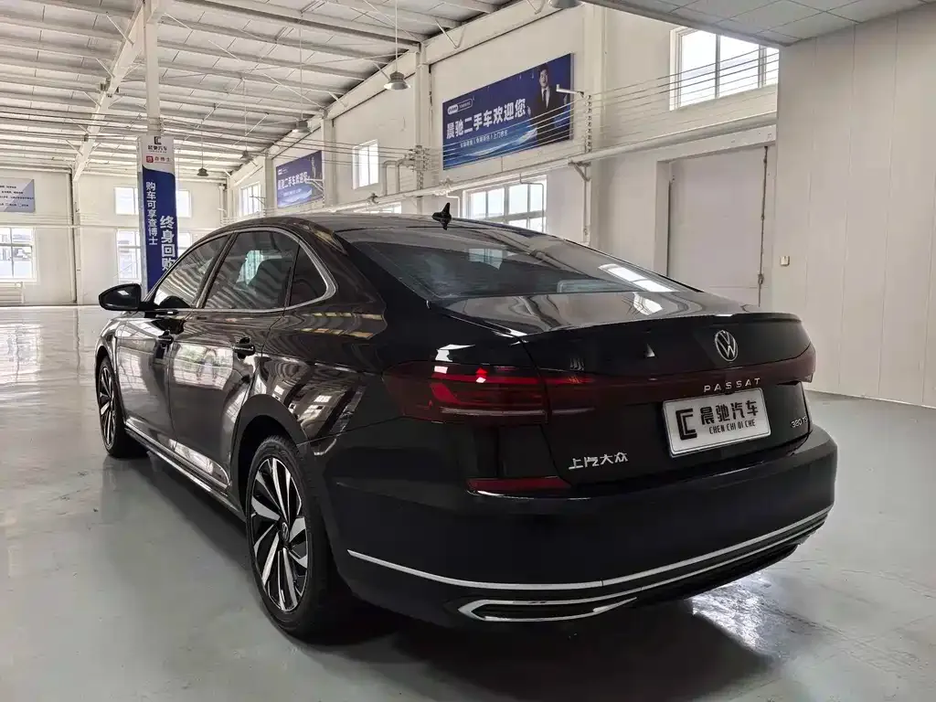 Volkswagen Passat — фото 8
