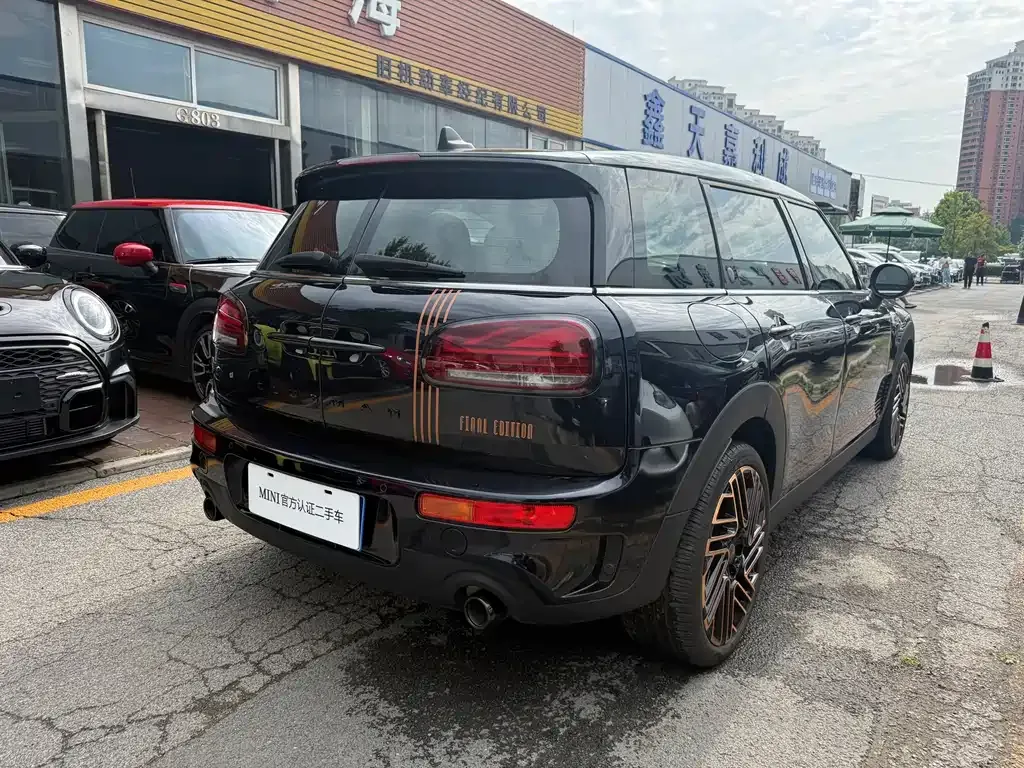 MINI Clubman — фото 3