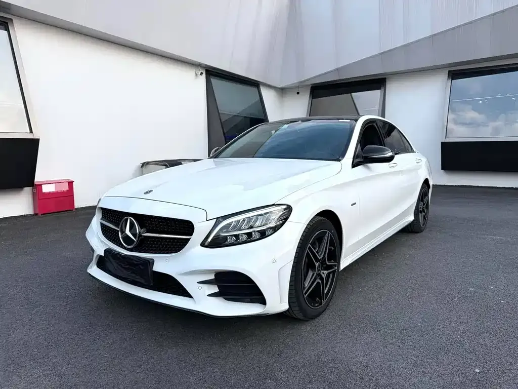 Mercedes-Benz C-Class — фото 1