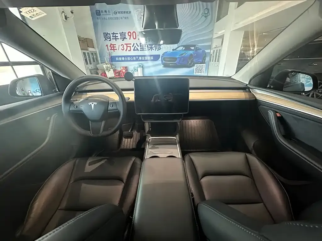 Tesla Model Y — фото 4