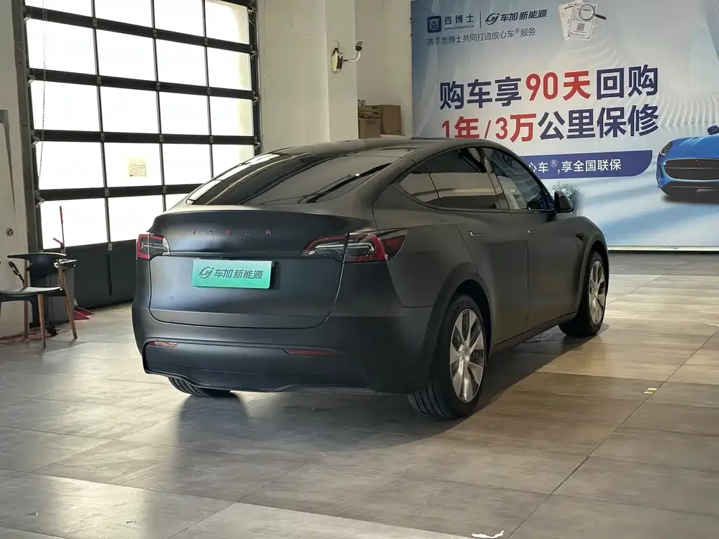 Tesla Model Y — фото 5