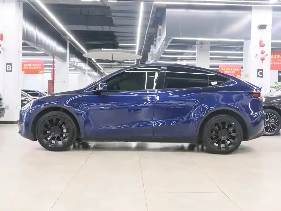 Tesla Model Y — фото 4