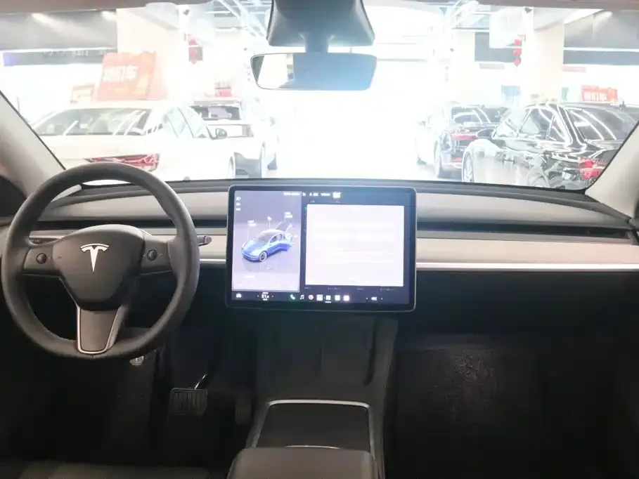 Tesla Model Y — фото 5