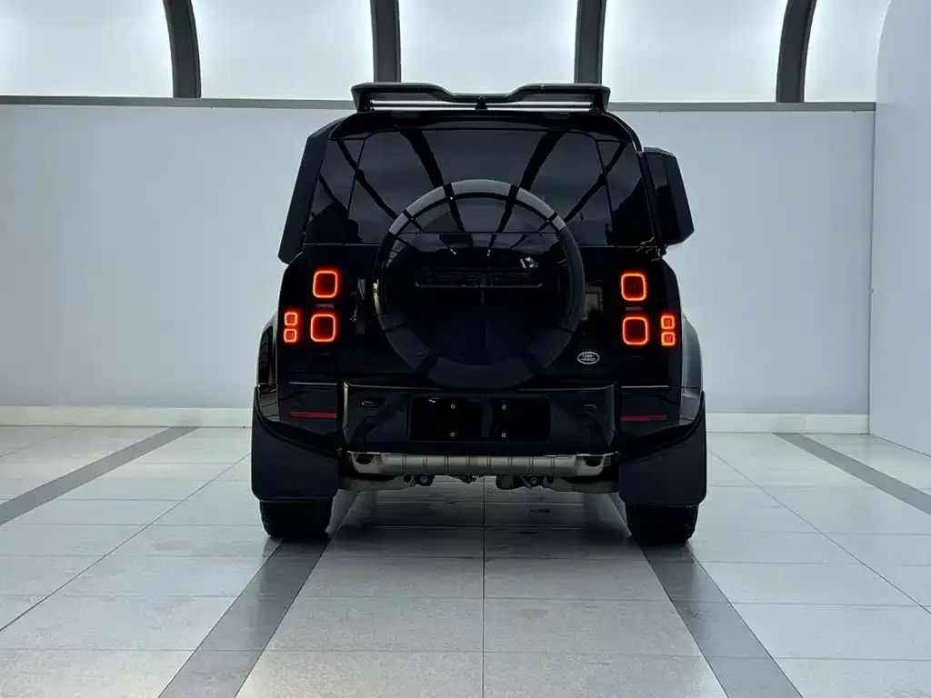 Land Rover Defender — фото 3
