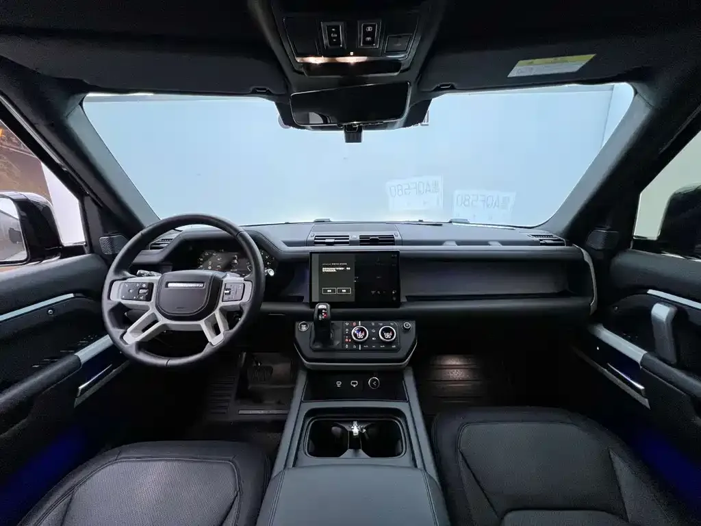 Land Rover Defender — фото 6