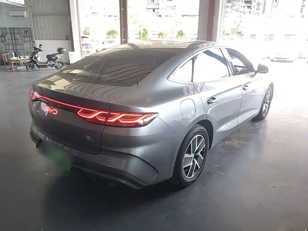 BYD Qin L — фото 7
