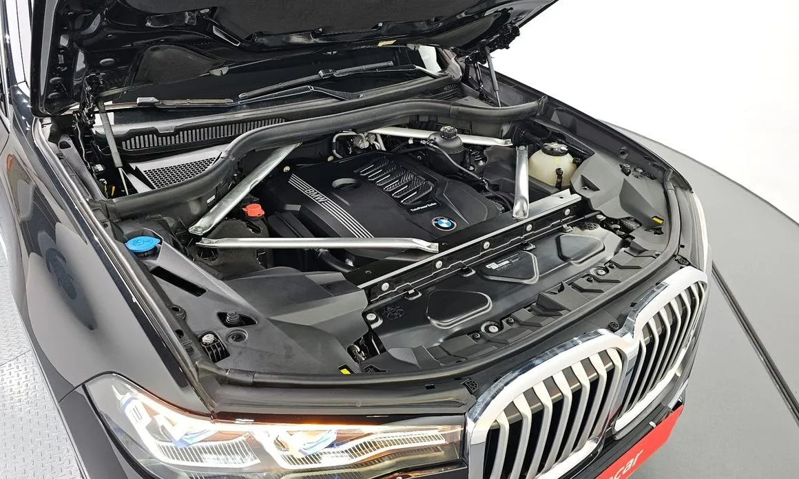BMW X7 — фото 2