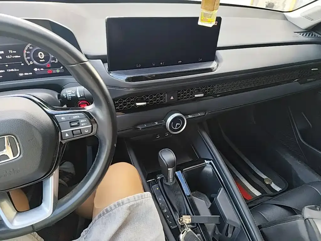 Honda Accord — фото 9