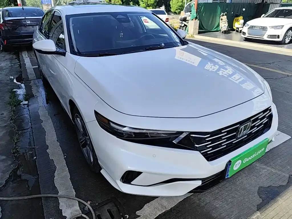 Honda Accord — фото 10