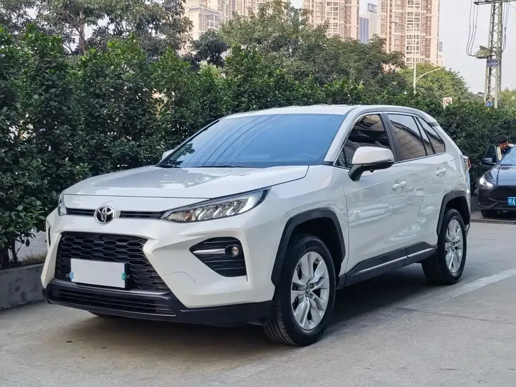 Toyota Wildlander — фото 1