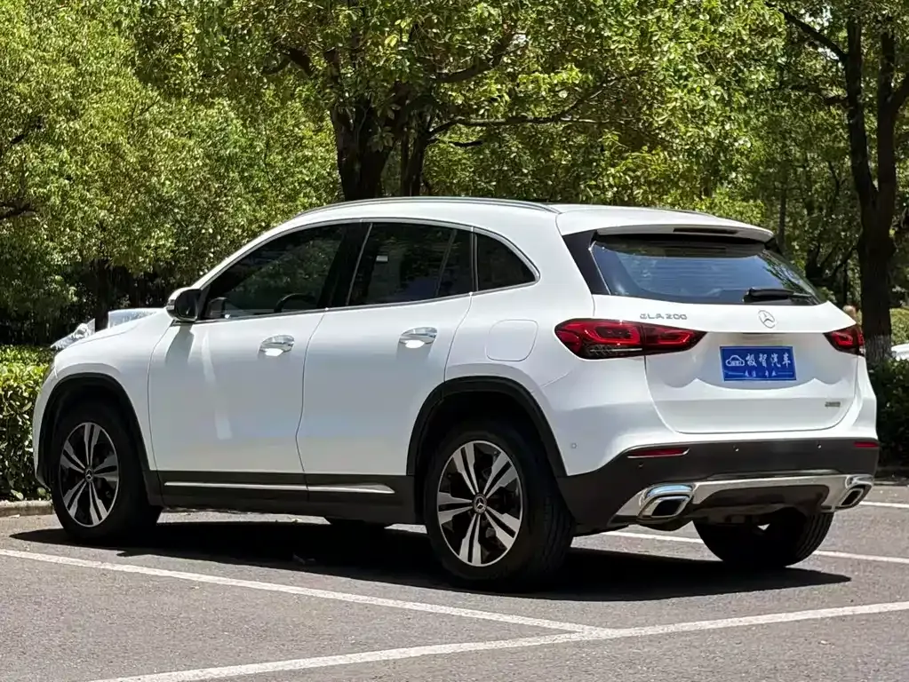 Mercedes-Benz GLA — фото 10