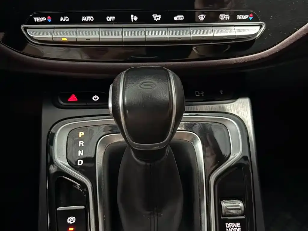 GAC Motor Trumpchi M6 — фото 10