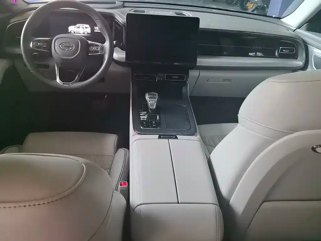 GAC Motor Trumpchi GS8 — фото 4