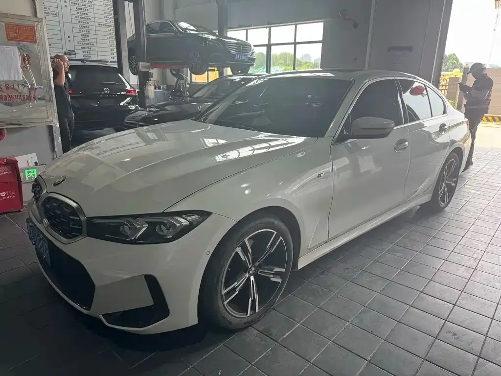 BMW 3 Series — фото 1