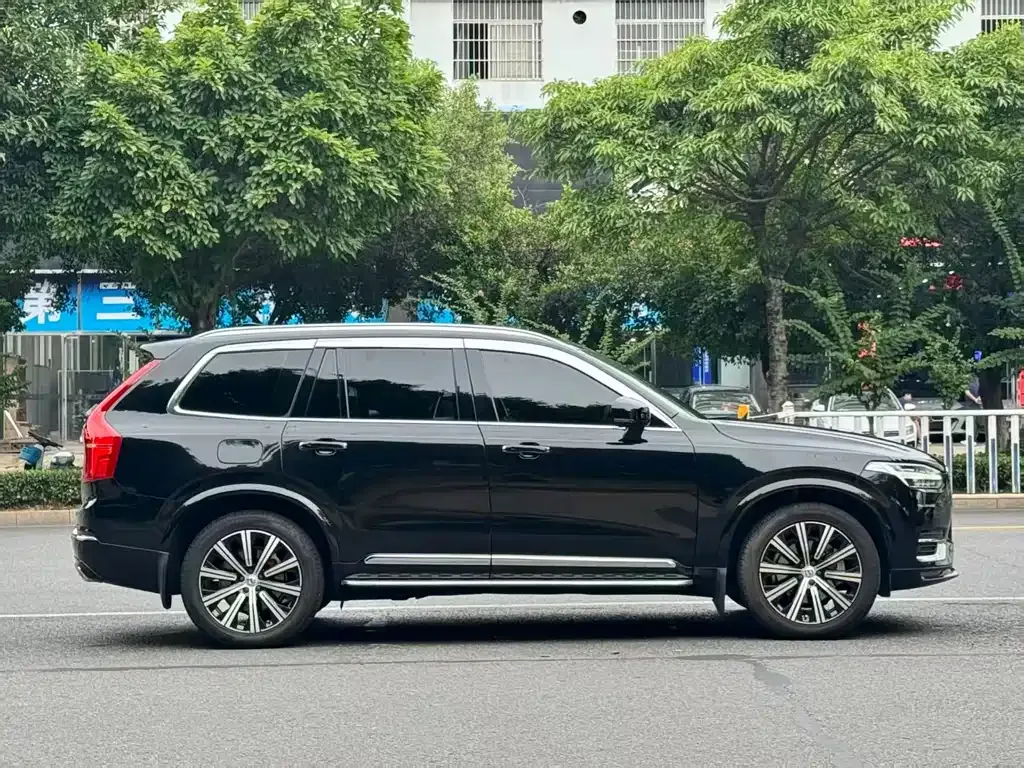 Volvo XC90 — фото 3