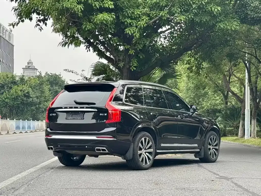 Volvo XC90 — фото 2