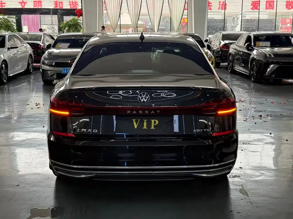 Volkswagen Passat — фото 5