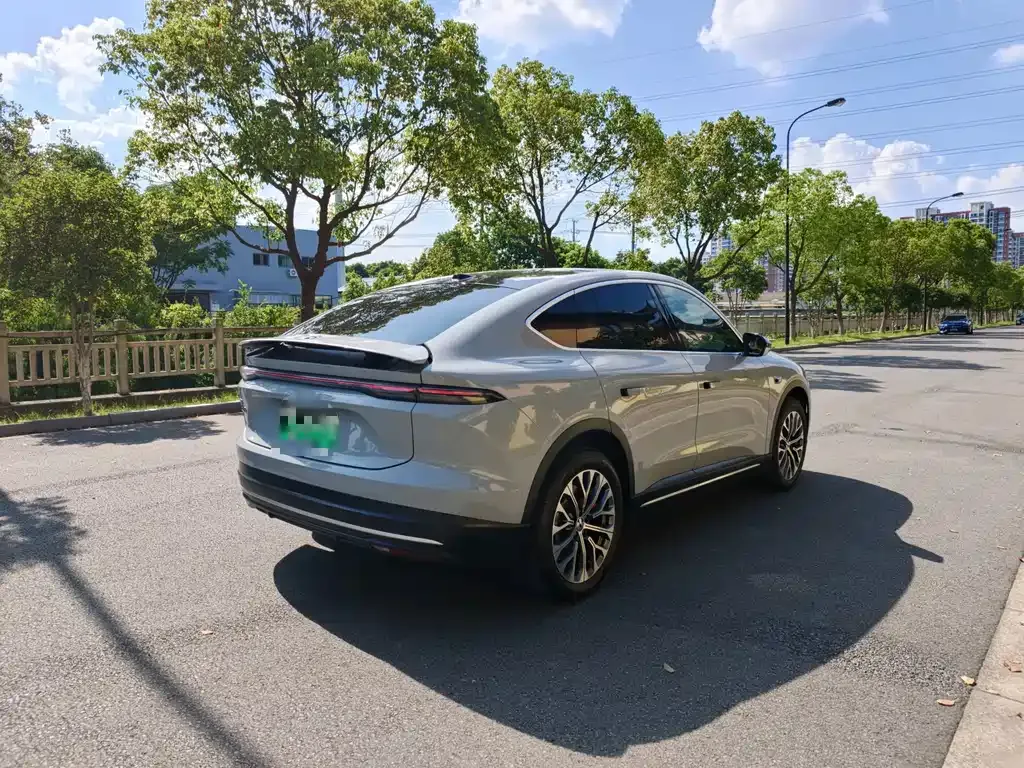 NIO EC6 — фото 9