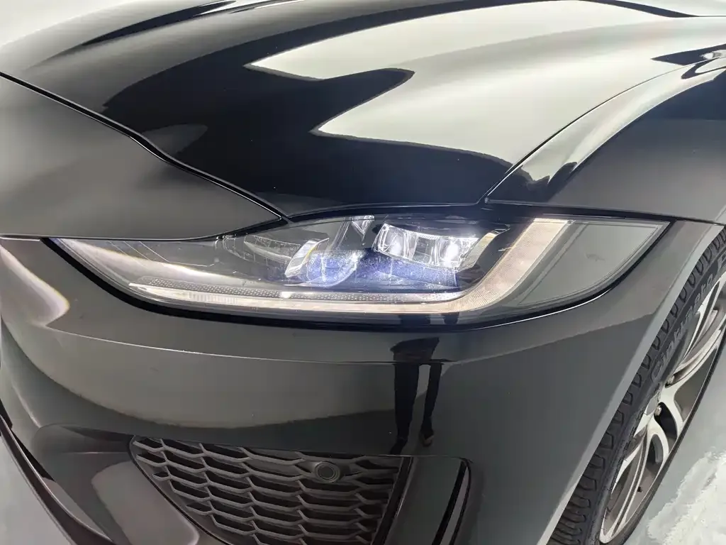 Jaguar XEL — фото 10