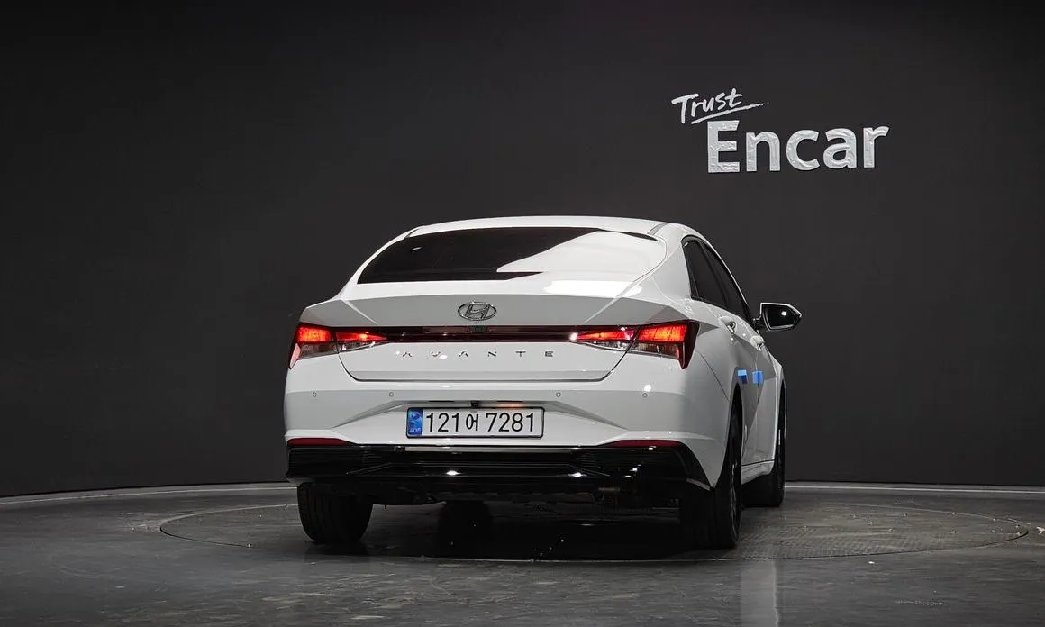 Hyundai AVANTE — фото 3