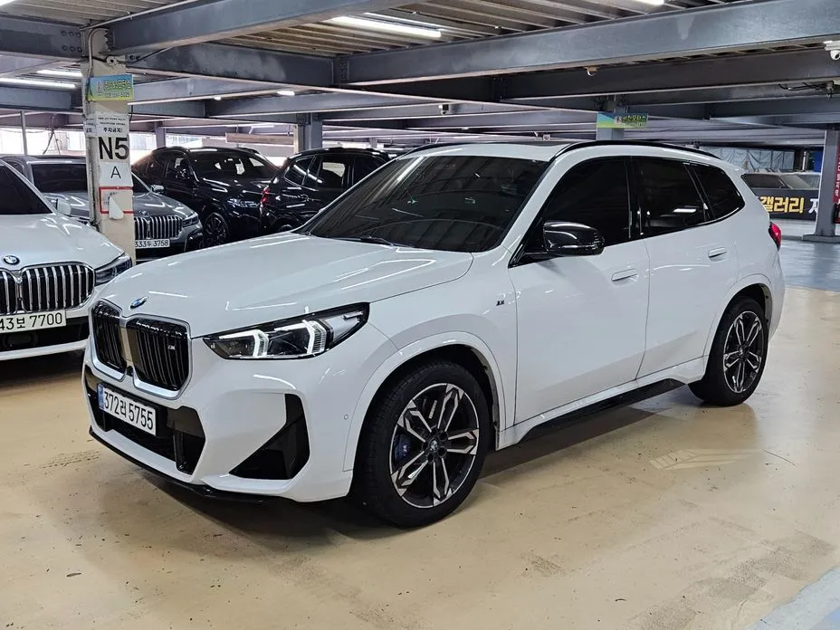 BMW X1 — фото 1