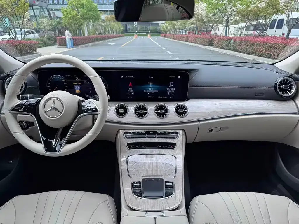 Mercedes-Benz CLS — фото 6