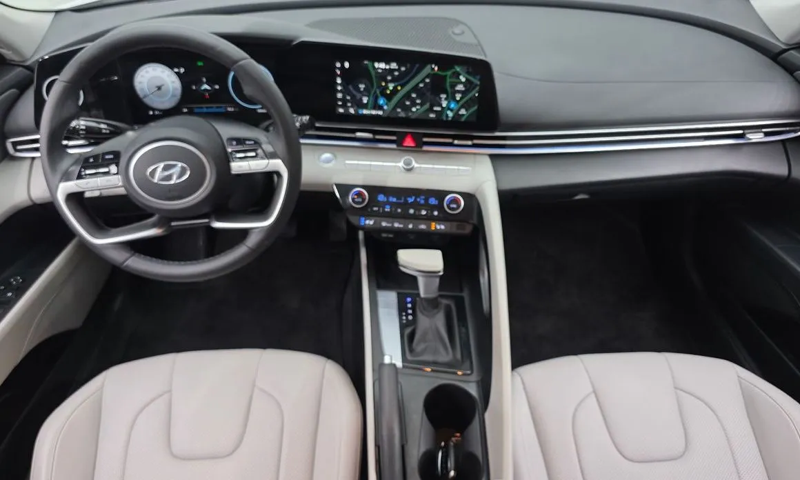 Hyundai AVANTE — фото 4