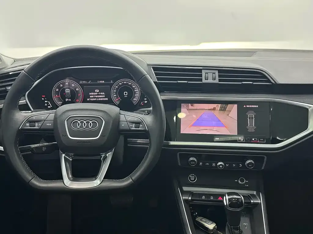 Audi Q3 — фото 7