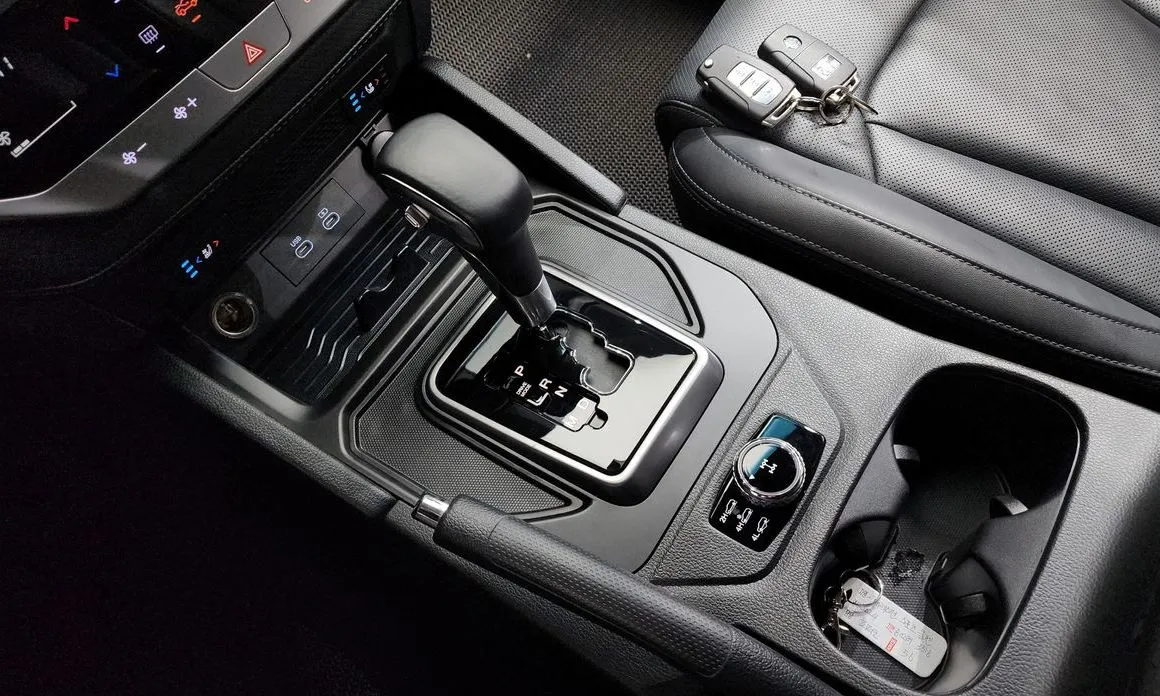 KG Mobility (Ssangyong) Rexton — фото 10