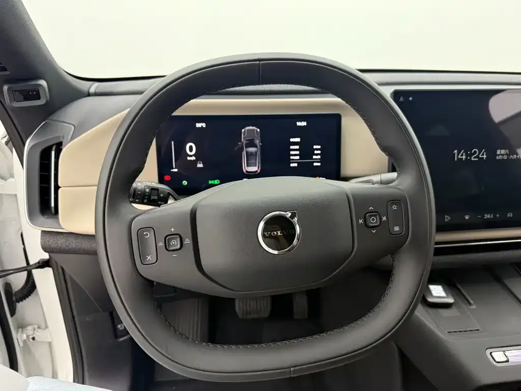 Volvo XC70 Plug-in Hybrid — фото 9
