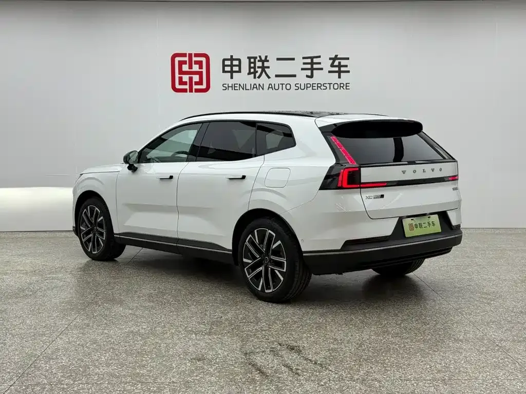 Volvo XC70 Plug-in Hybrid — фото 4