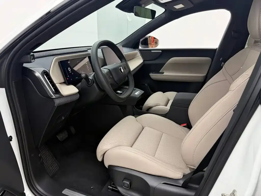 Volvo XC70 Plug-in Hybrid — фото 2