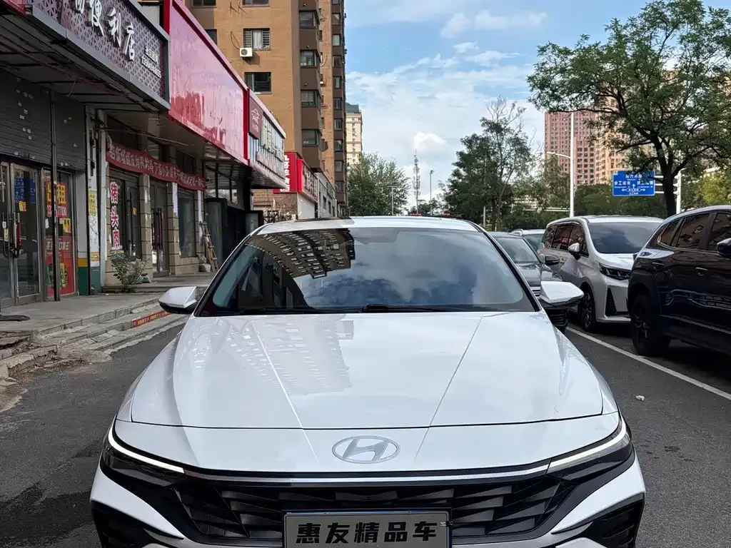 Hyundai Elantra — фото 4