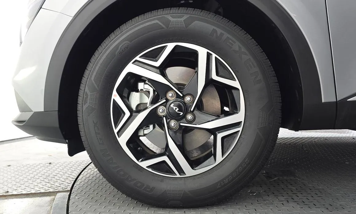 Kia Sportage — фото 9