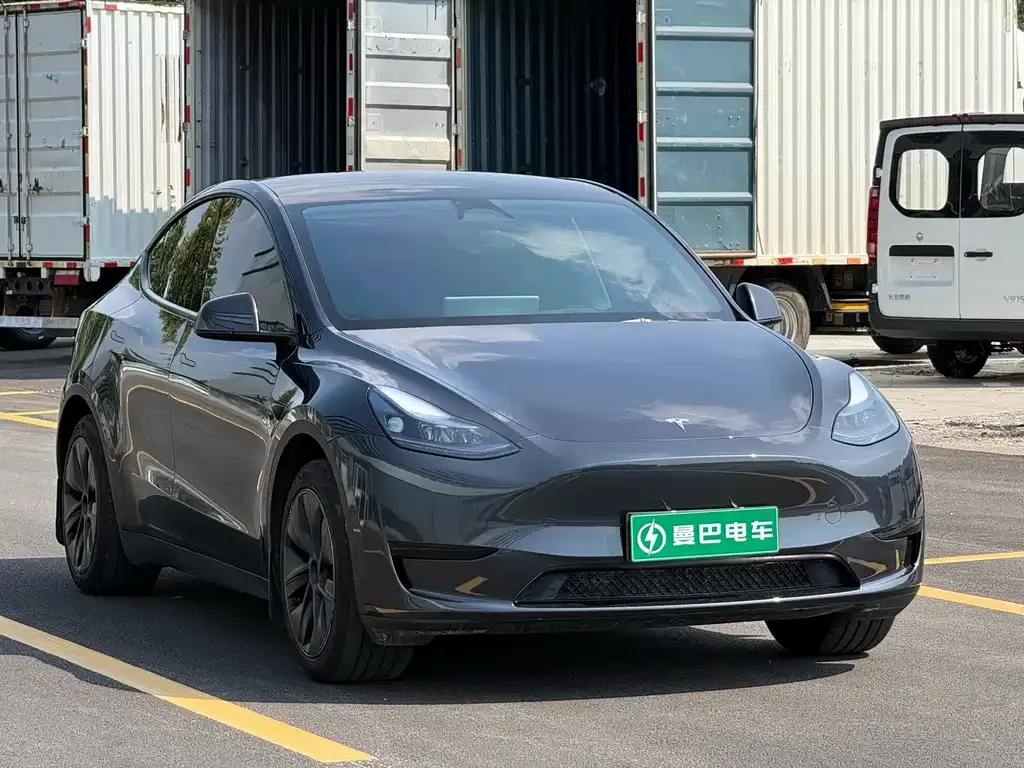 Tesla Model Y — фото 7