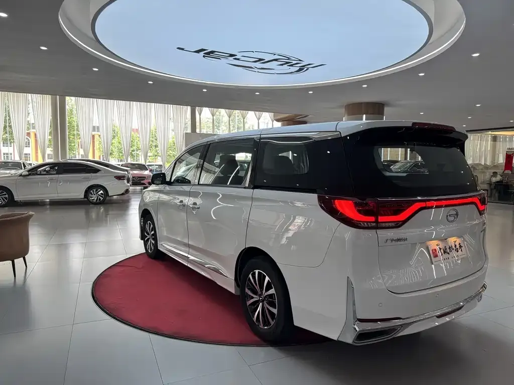 GAC Motor Trumpchi M8 — фото 5