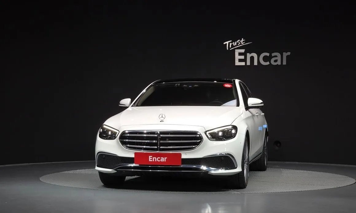 Mercedes-Benz E-Class — фото 5