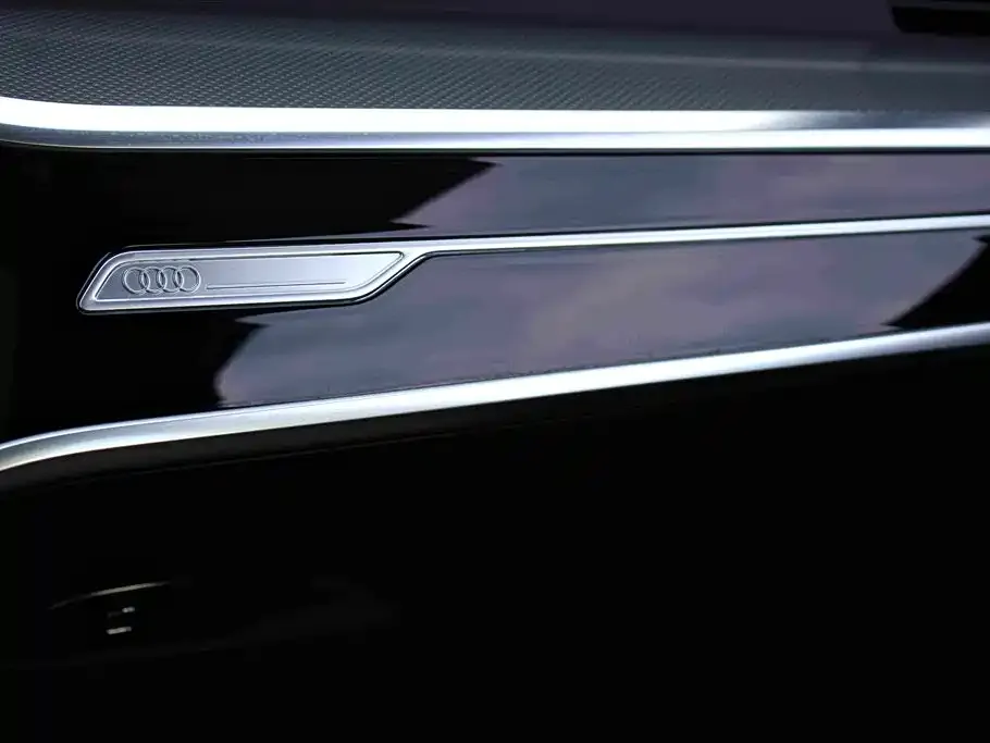 Audi A6L — фото 8