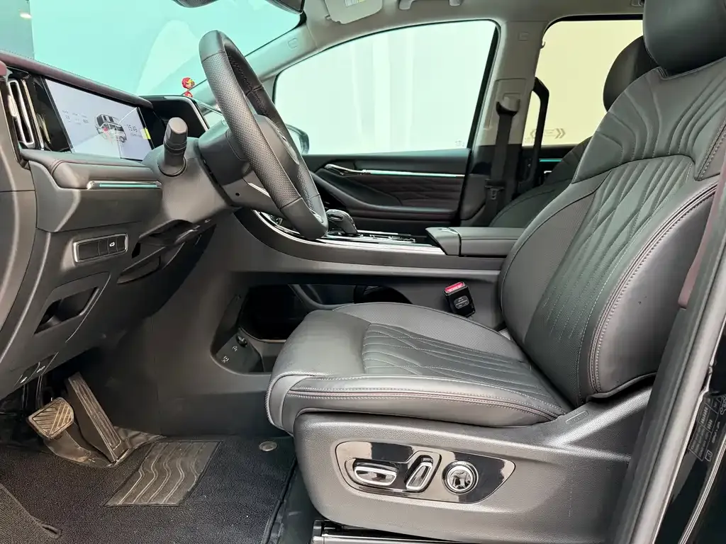 GAC Motor Trumpchi M8 — фото 2