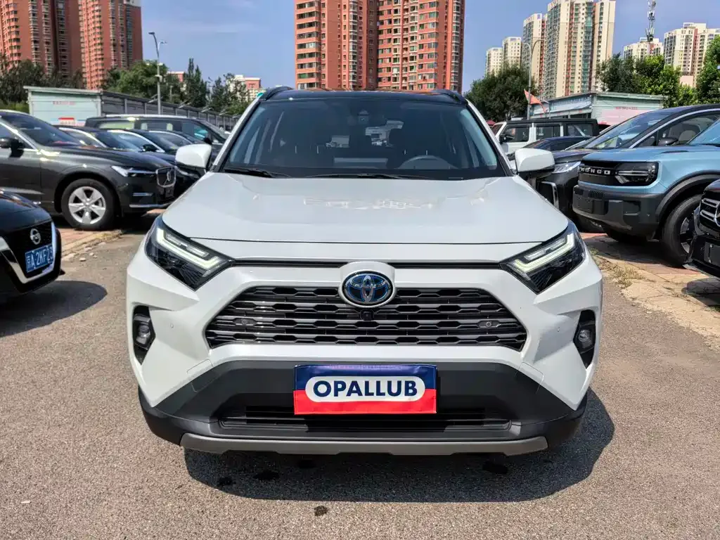 Toyota RAV4 — фото 3