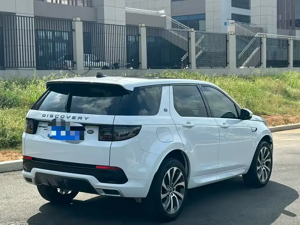 Land Rover Discovery Sport — фото 2