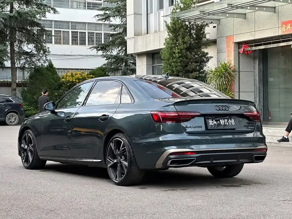 Audi A4L — фото 10