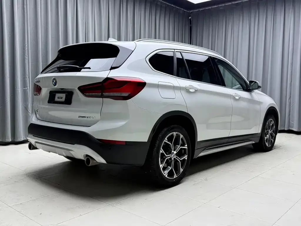BMW X1 — фото 9