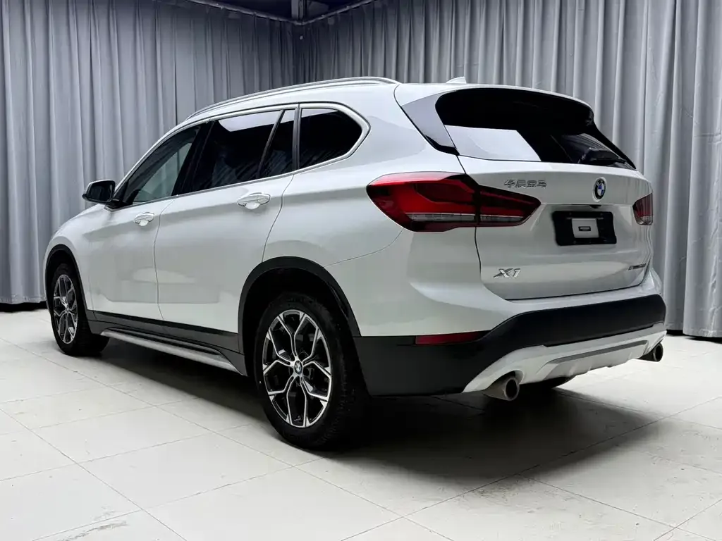 BMW X1 — фото 4