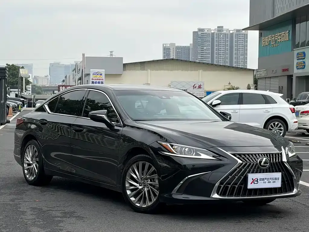 Lexus ES — фото 10
