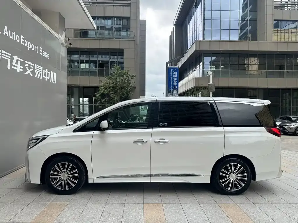 GAC Motor Trumpchi M8 — фото 8