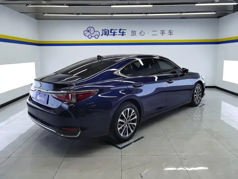 Lexus ES — фото 4
