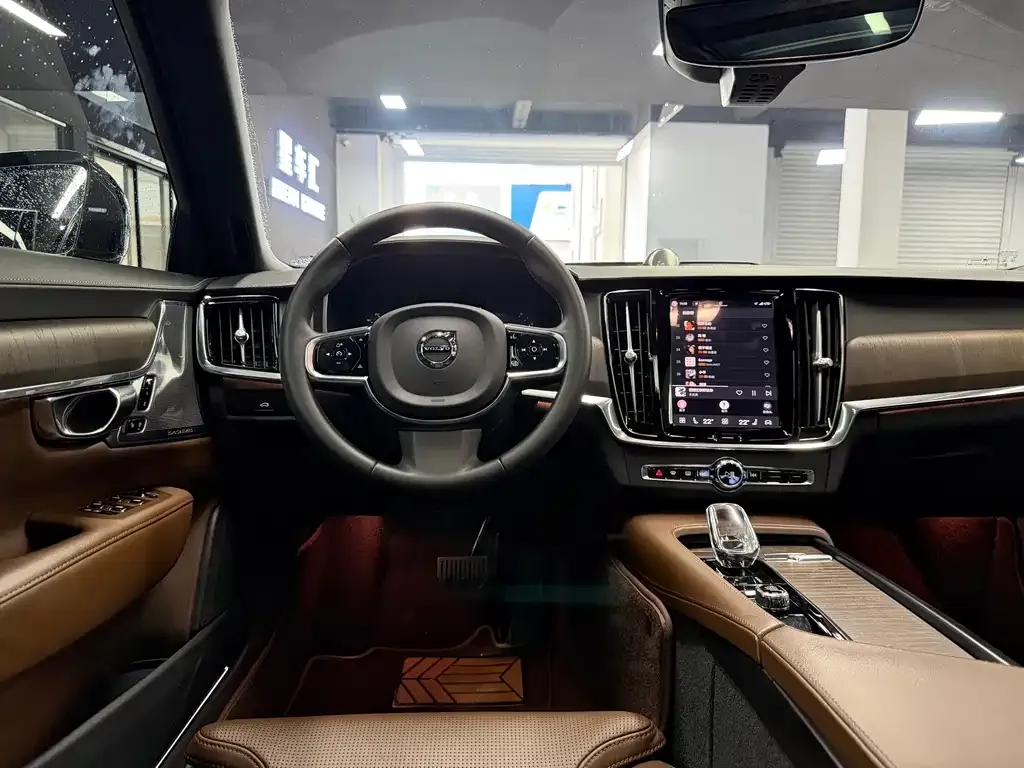 Volvo S90 — фото 9